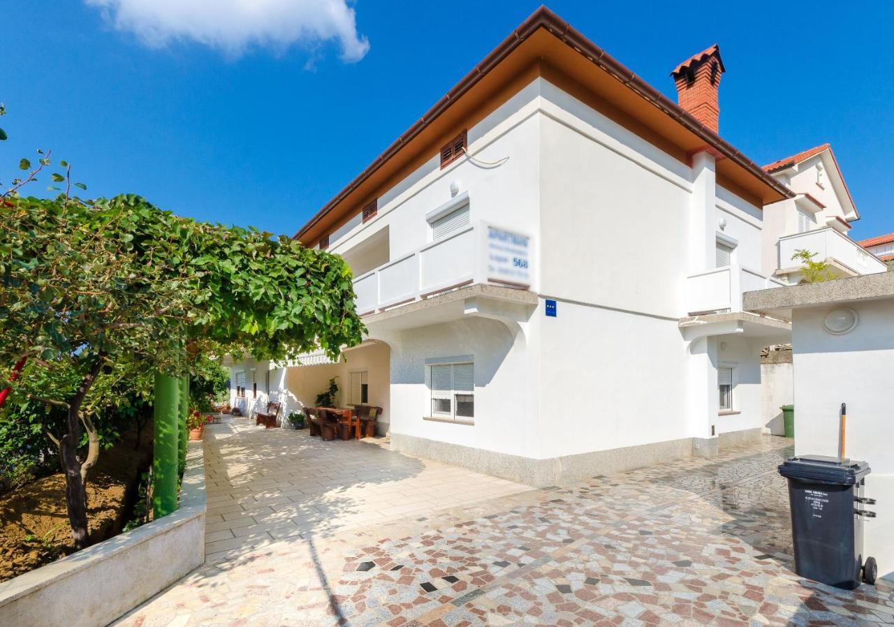 Apartments Ruza A Lopar Exterior photo